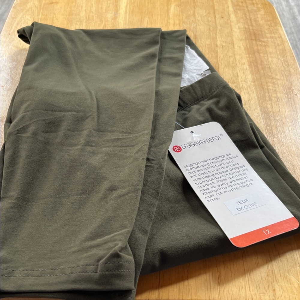 Leggings Depot Women’s Dark Olive elastic waist leggings. Size 1x